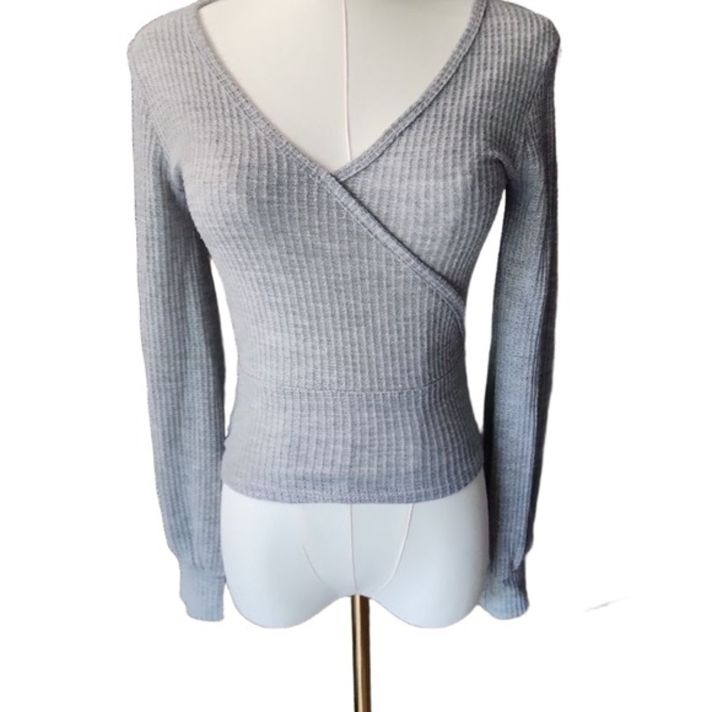 COZE By Pink‎ Rose Top Womens Size Medium Gray Ribbed Long Sleeve V Neck